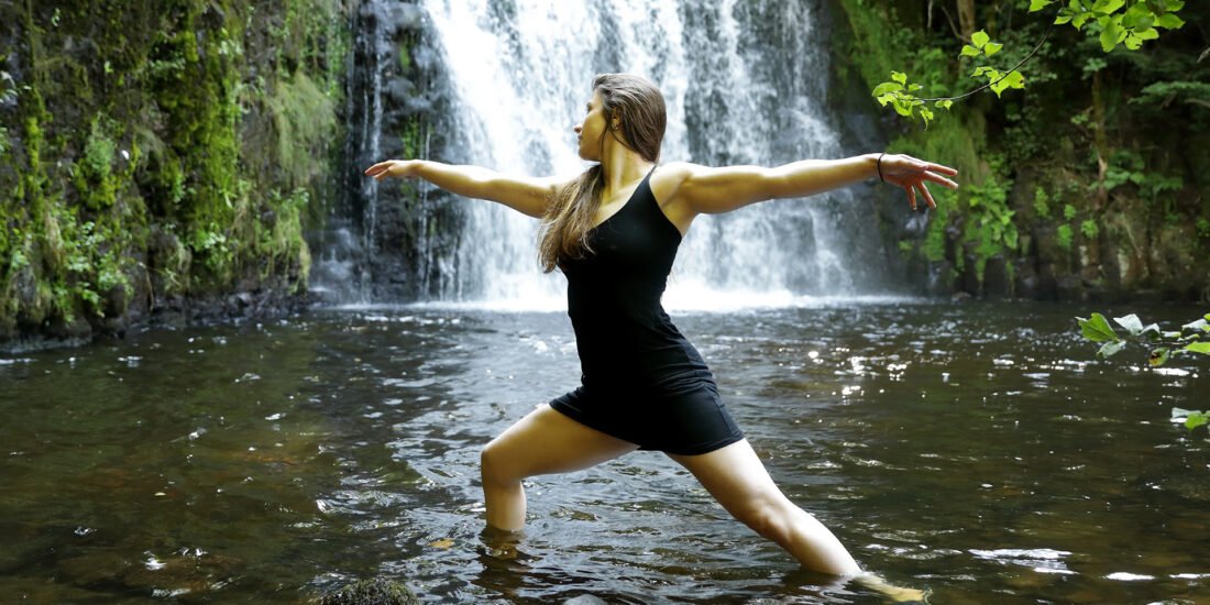 Cours de yoga Vinyasa au studio Malva Pole & Roll à Lezoux